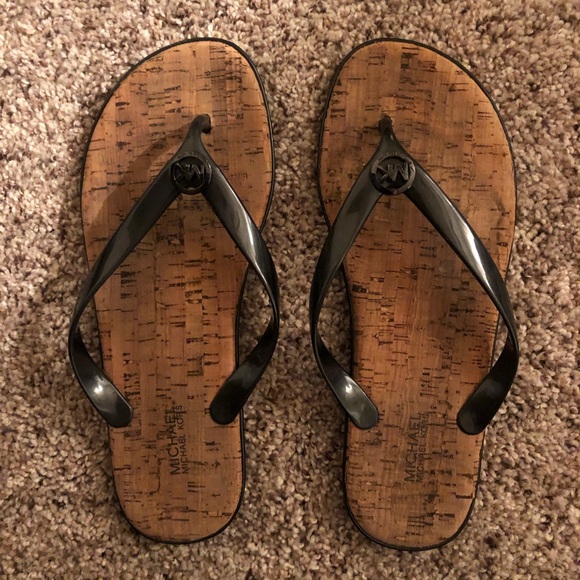 Michael Kors flip flops - Picture 1 of 3